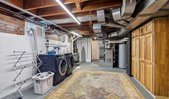 212 W 4TH Ave, Cheyenne, WY 82001