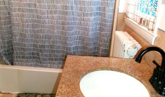 121 Summer St, Auburn, ME 04210