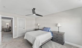 63 Great Hill Dr 63, Bethel, CT 06801