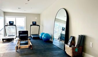9 Joseph N Zenga Jr Blvd 112, East Greenwich, RI 02818