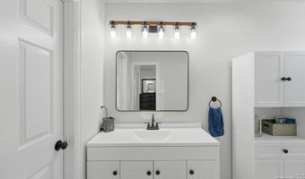 10835 Rosemar, Adkins, TX 78101