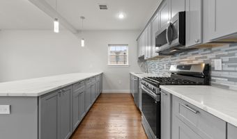 41 E 16TH St 2, Bayonne, NJ 07002