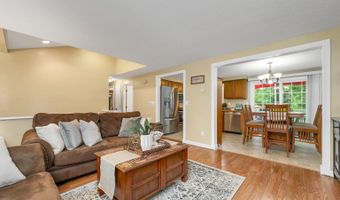 51 Palomino Ln, Bedford, NH 03110