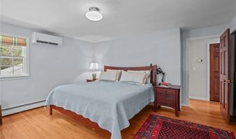30 Stone Ridge Dr, East Greenwich, RI 02818