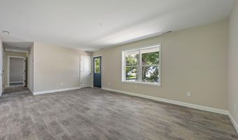 613 W 8TH St, Laurel, DE 19956