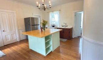 58 Oak St, Brattleboro, VT 05301