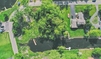 41147 N Lincoln Ave, Antioch, IL 60002