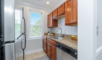 922 S WASHINGTON St 311, Alexandria, VA 22314