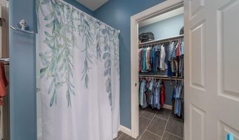 304 S Country Club Ave, Brandon, SD 57005