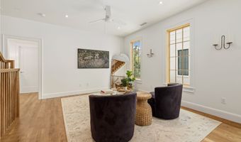 349 SE 4th St, Bentonville, AR 72712