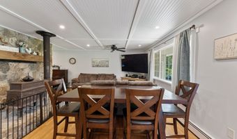 102 Pumpkin Hill Rd, Ashford, CT 06278