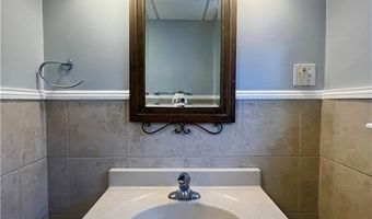 9 Sherman St 1L, Newport, RI 02840