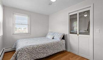 2 Dogwood Dr, Cranston, RI 02921