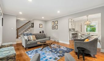 1738 E JONQUIL Ter, Arlington Heights, IL 60004