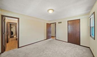 107 Circle Dr, Archie, MO 64725