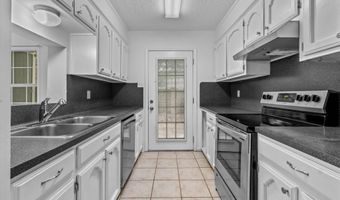 4624 Parkoaks Dr #6, Baton Rouge, LA 70816