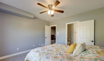5120 Country Hills Dr, Aurora, IN 47001
