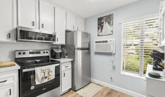 7504 Parkway Dr 100, La Mesa, CA 91942
