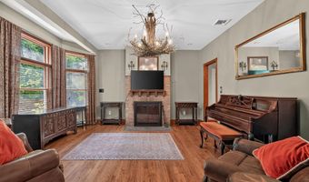 82 W 34TH St, Bayonne, NJ 07002