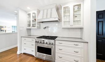 12601 N Osage Rd, Anchorage, KY 40223