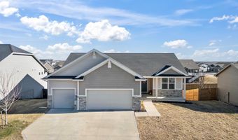 1411 S 7th St, Adel, IA 50003