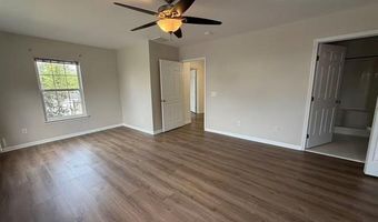 2710 S Knightsbridge Cir, Ann Arbor, MI 48105