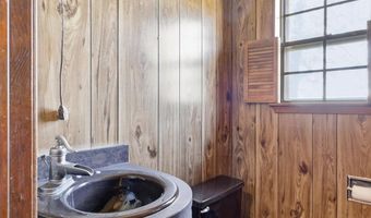 8526 SE 70th Ter, Baxter Springs, KS 66713