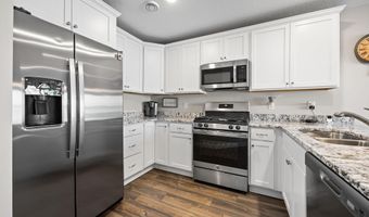 6995 Linwood Dr NE, Albertville, MN 55301