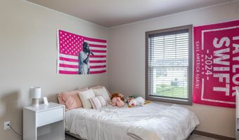 2240 E HONEYGOLD Ct, Appleton, WI 54913