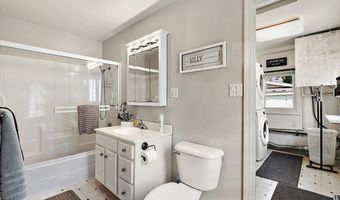 6731 Campau Lake Dr SE, Alto, MI 49302
