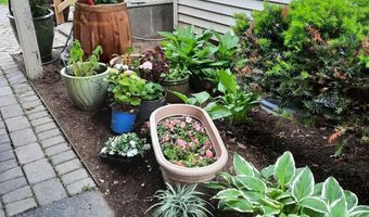 52 Belmont Ave, Brattleboro, VT 05301