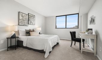 1101 S ARLINGTON RIDGE Rd 212, Arlington, VA 22202