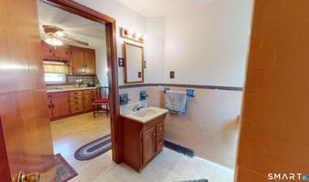 137 Brook St, Bristol, CT 06010