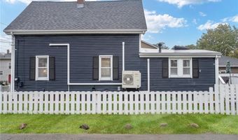 17 Oak Ave, East Providence, RI 02915