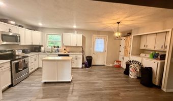 1313 E Benton Ave, Ava, MO 65608