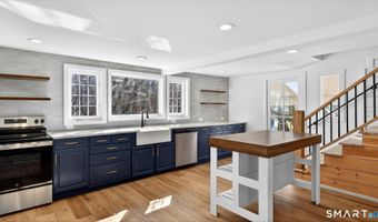 56 West St, Bolton, CT 06043
