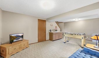 5856 139th St W, Apple Valley, MN 55124