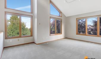 6110 Country Lane Cir, Anchorage, AK 99504