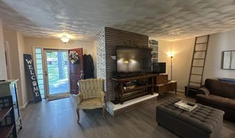 124 Canterbury Ct, Anderson, IN 46012