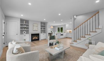 24 Perry Ave, Middletown, RI 02842