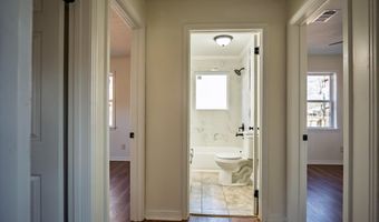 201 College St, Batesville, MS 38606