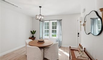 72 Wilbur Rd, Lincoln, RI 02865