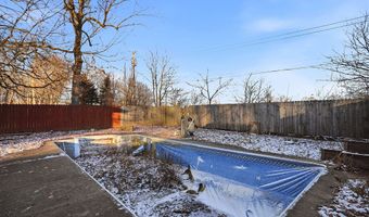 826 Yorkshire Rd, Anderson, IN 46012