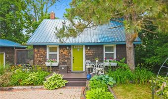 619 Portage Lakes Dr, Akron, OH 44319