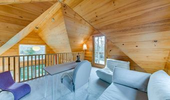 117 Squaw Rd, East Hampton, NY 11937