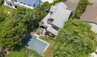 18 W 7TH St, Barnegat Light, NJ 08006