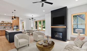 31 Grindstaff Dr, Asheville, NC 28803
