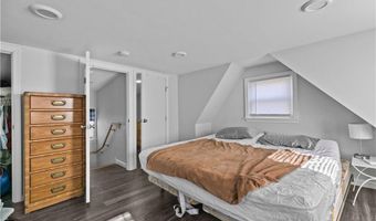 30 Warren Ave A, Middletown, RI 02842