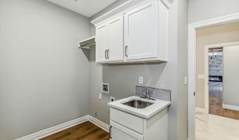 324 W Boxthorn Dr, Andover, KS 67002