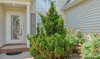 831 Vandenburg Dr, Boiling Springs, SC 29316
